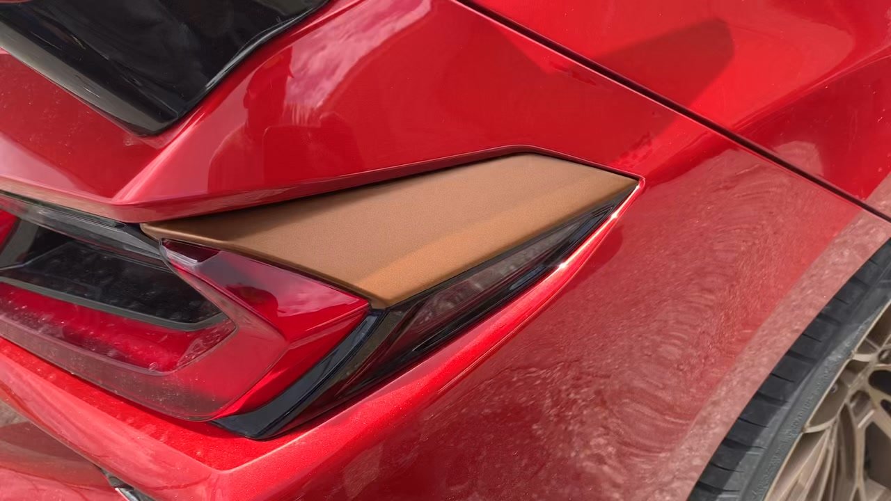 C8 Corvette bronze accents